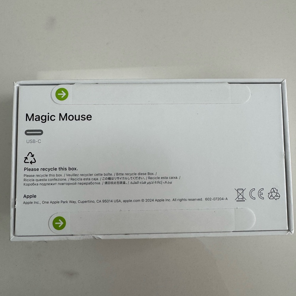 NWT - Apple Magic Mouse - Picture 2 of 7